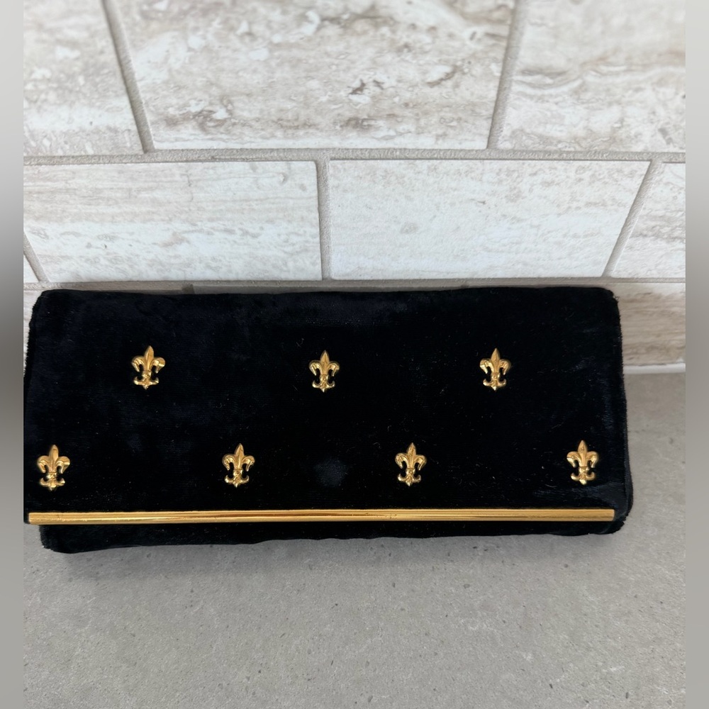 Vintage Evans Black velvet Clutch w/original lighter, cigarette case and compact